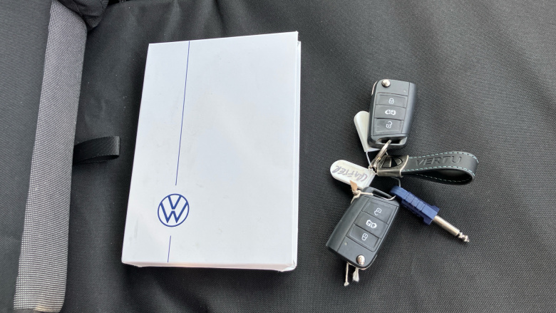 Volkswagen Crafter Cr35 Mwb Diesel 2.0 TDI 177PS Commerce Plus High Roof Van